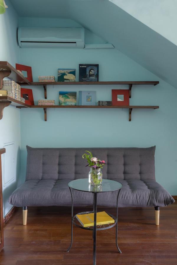 Out Of The Blue Apartment Нидри Екстериор снимка